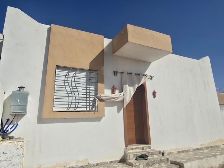 Maison Spacieuse Avec Jardin - Houmt Souk