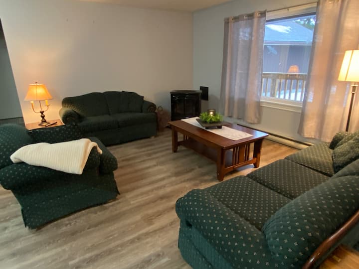 Cozy 3 Bedroom Cottage In Beautiful Point Clark - Kincardine
