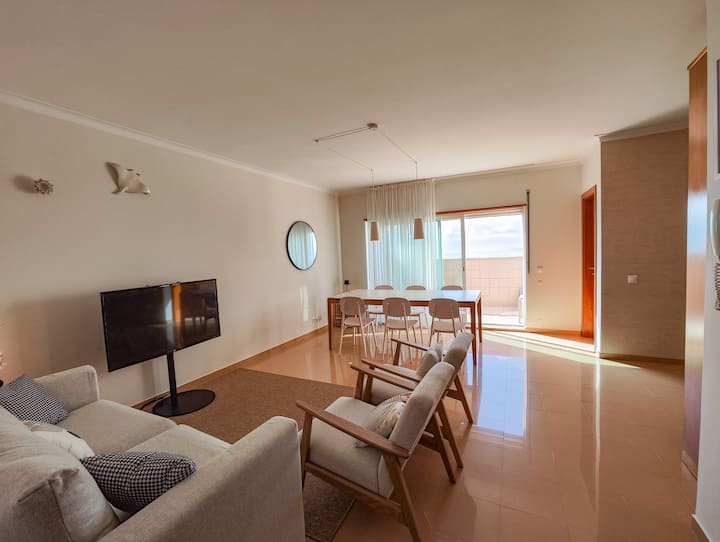Sunset House • Vista Mar & Piscina, 500m Da Praia - São Martinho do Porto