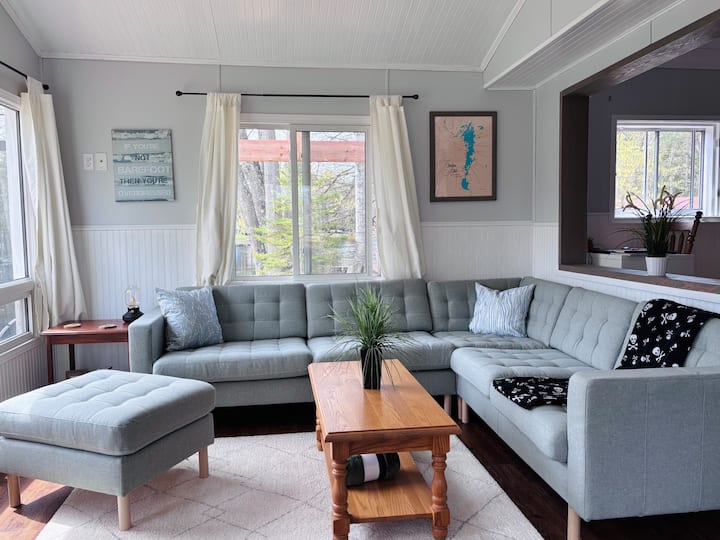 Tunnag Cottage On The River - Peaceful 2 Bedrooms - Kawartha Lakes