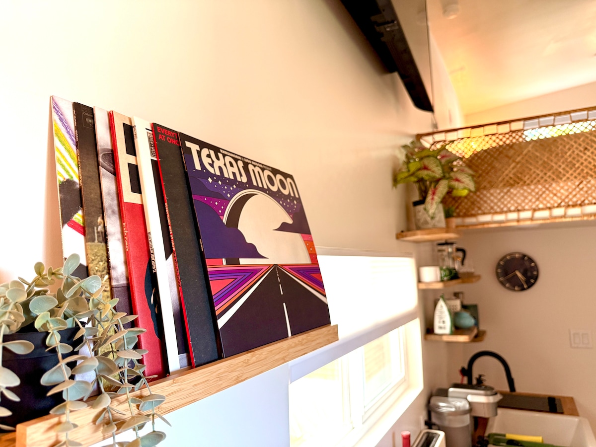 Urban Retreat-Downtown/LakeTrail/UT/Zilker/Airport