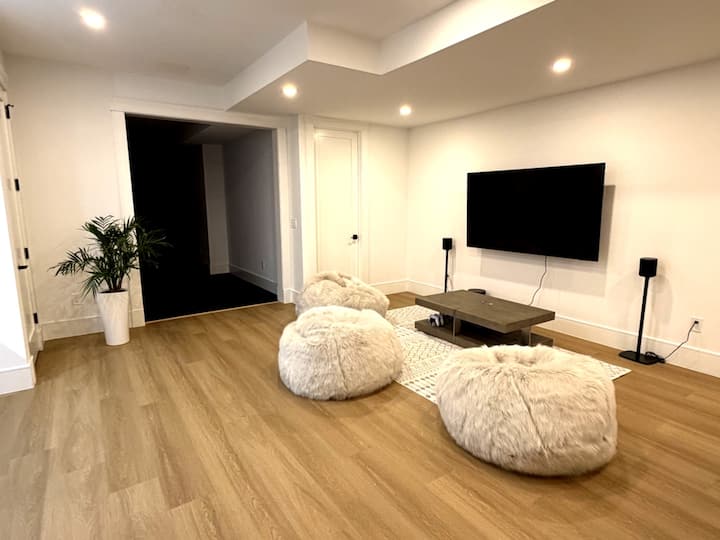 Scandinavian Modern 2-bedroom Suite – Near Boston - Wellesley, MA