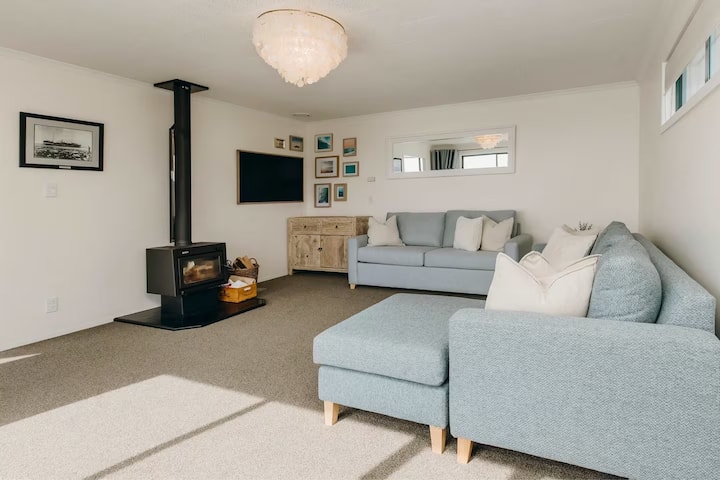 Oceanfront Retreat - Beach Access - 2br Bell Block - Taranaki
