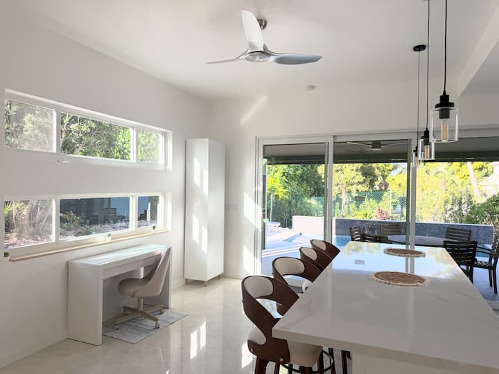 Luxury Grace Bay Villa 2 For 6, Pool, Beach+reef - Isole Turks e Caicos