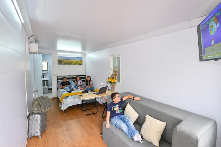 Seguro, Económico, Moderno, Céntrico, Playa A 200 - Manzanillo, México