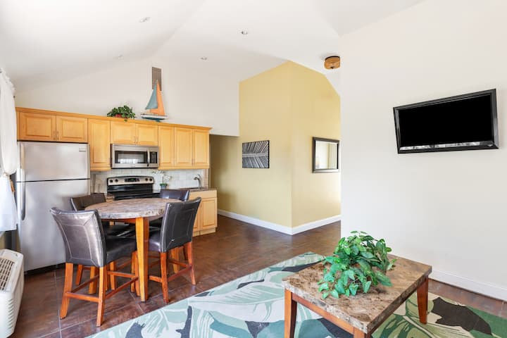 4br Fire Island Spacious Coral Cottage, Sleeps 10 - Ocean Beach, NY