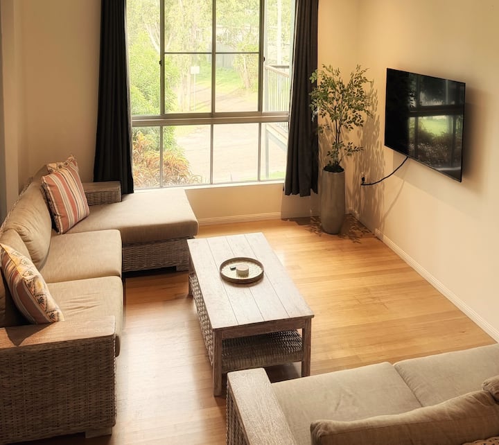Your Magnetic Island Beach Getaway (3br Townhouse) - Picnic Bay