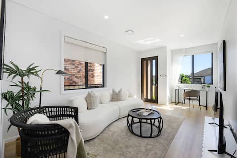 Popular Airbnb listing: Spacious 4BR Home Near Tuggerah Lakes in The Entrance