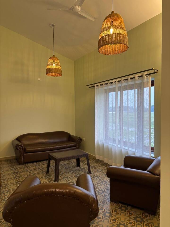 Living room image 4