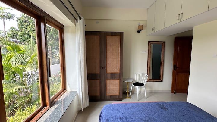 Bedroom 1 image 2