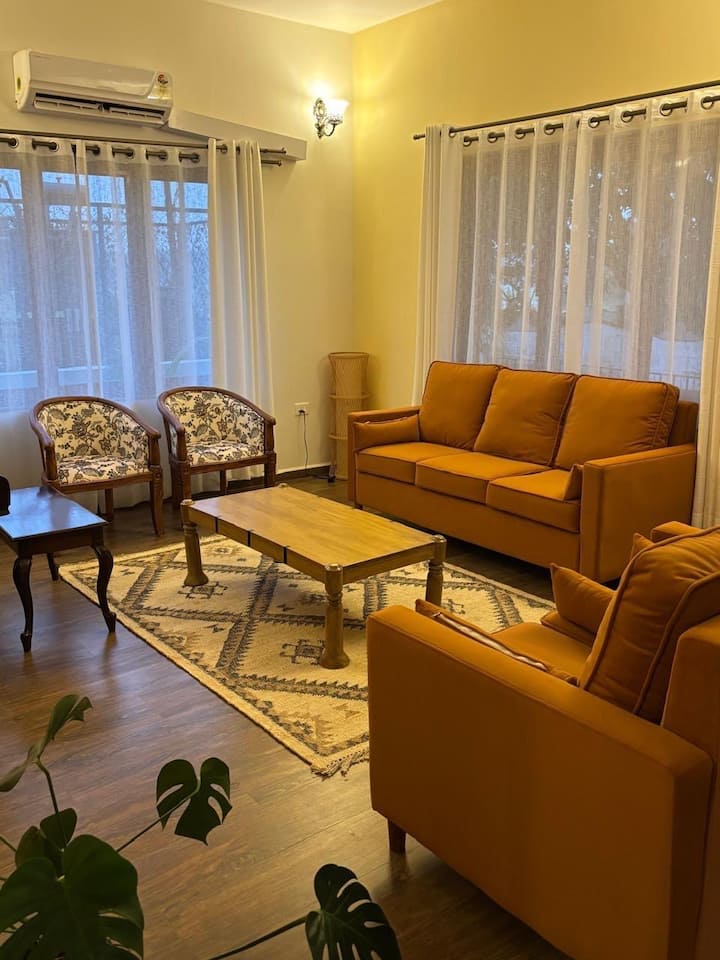 Living room image 1