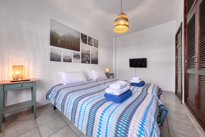 Casa Bonica • Ocean Views • Beach 2 Min - Playa Blanca