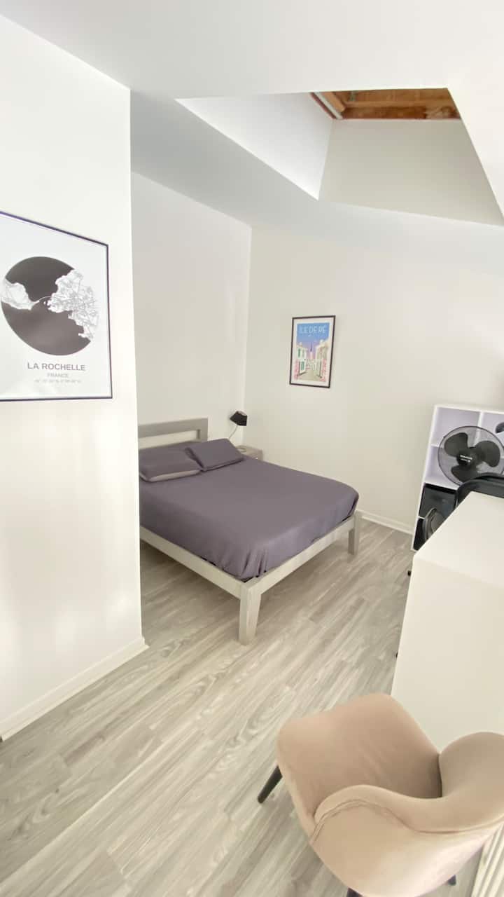 T2 Lumineux - Parking Privé - 10 Min Vieux-port - La Rochelle