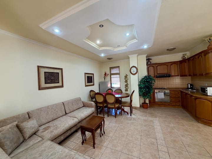 Sunny Apartment Near City Center And Blloku Area - Tirana