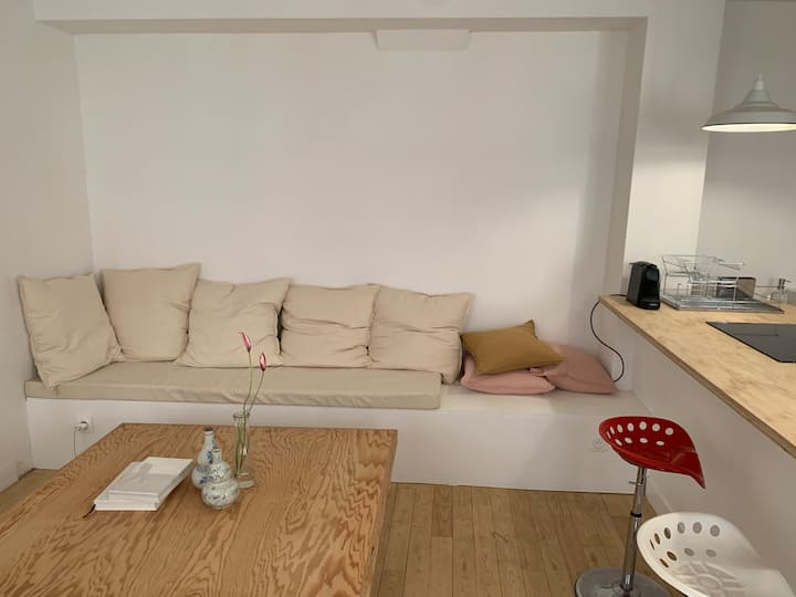 Appartement Très Lumineux, 5 Fenêtres, Cour Calme - Parigi