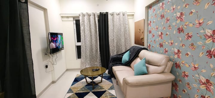 Ivy Signature 2bhk | Walk To Metro | Andheri West - Mumbai
