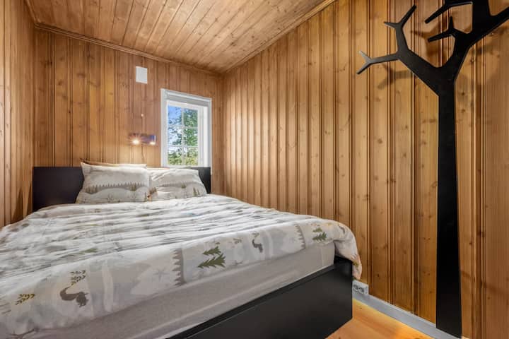 Habitación principal con cama matrimonial