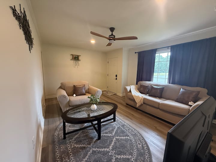 Cozy, Charming, And Very Convenient House. - South Carolina