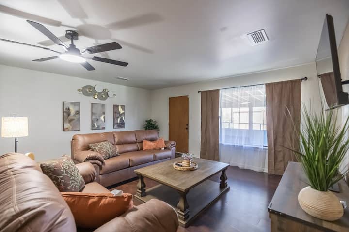 Redwood Retreat - Abilene, TX