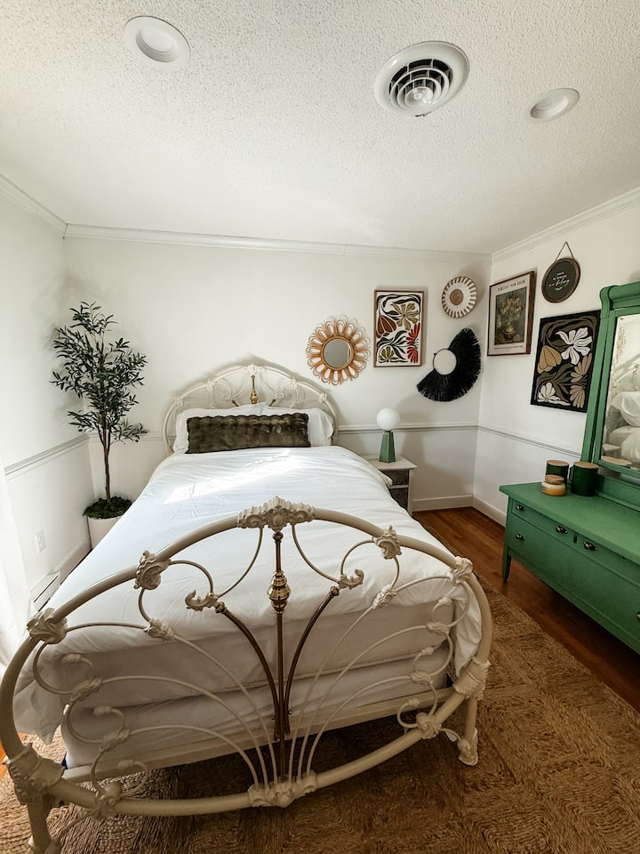 Bedroom 1 — The Joyful Escape