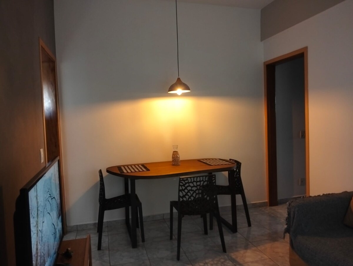Imóvel de sucesso: Esmero 32! Stylish, quiet! 2 bedrooms (1 with A/C)! 70 m² em Araraquara
