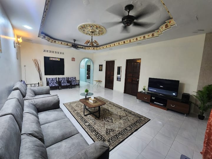 Raintown Rr Homestay@15pax@5mins To Mall - Taiping