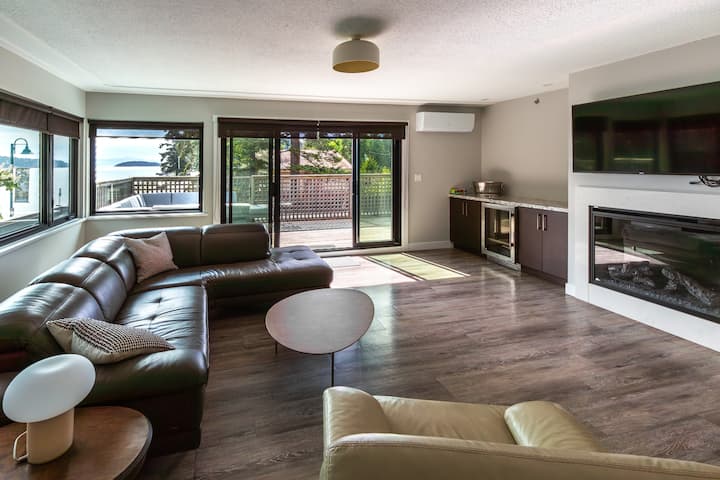 Sechelt Inn Penthouse Suite - Sechelt