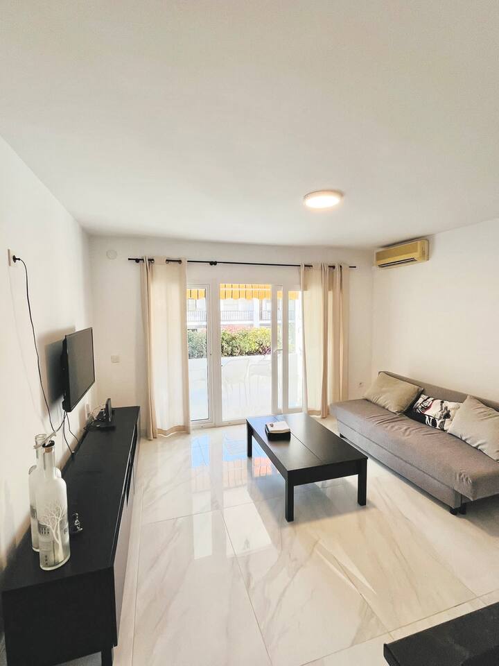 Bright And Modern One-bedroom Apartment - Fuengirola