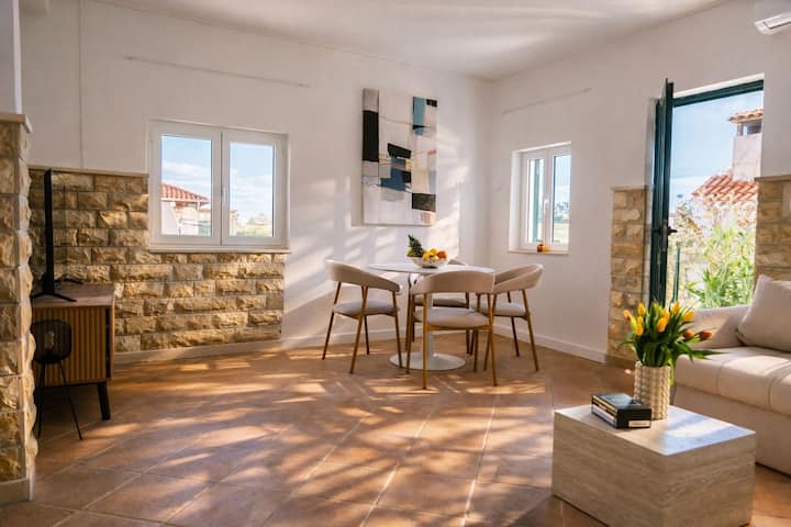 Living room 4