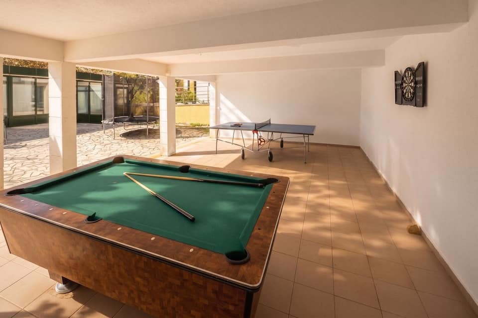 Games Room mit Billardtisch