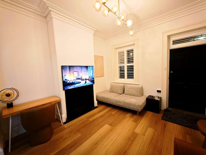 Pyrmont Hub W/ Parking - 6 Mins To Darling Harbour - Sydney