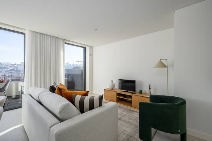 Luxury Douro Views | 2 Balconies, Pool & Gym - Vila Nova de Gaia