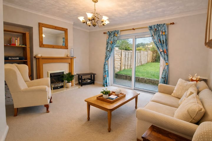 Cotswold Retreat | Stylish 3br House In Bath - Bath