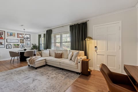 Successful Airbnb property: Mockingbird House - Fire Pit, Backyard & Pets Ok in Colonial Acres
