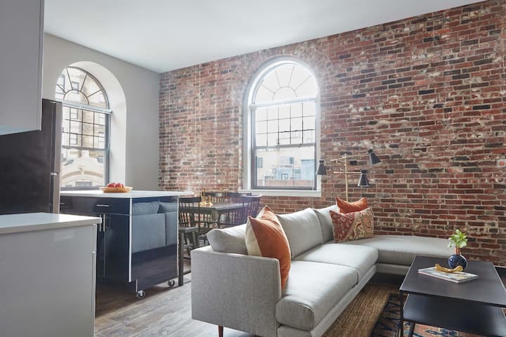 Kasa At Boston Common | Four Bedroom - Somerville, MA