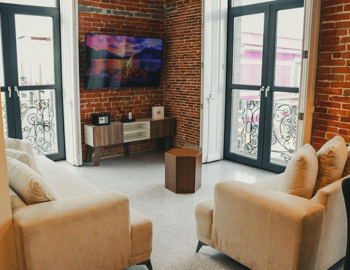 Loft  Con Balcones A Pasos De Catedral Poblana. - 普埃布拉