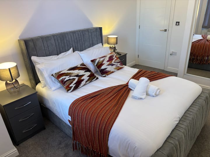 Luxury 2-bed Apt | Free Parking | Rugby Station - Lutterworth