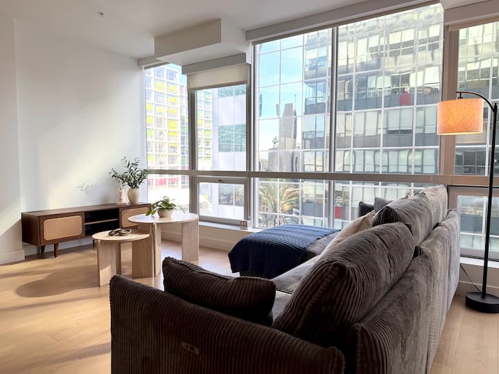 City Gem Studio | Koreatown Living - Los Angeles, CA