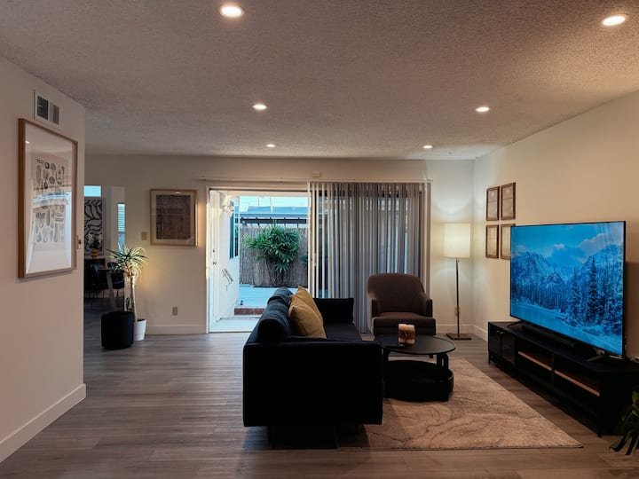 Private Room /Ensuite Bath|near Lax|south Bay - Gardena, CA
