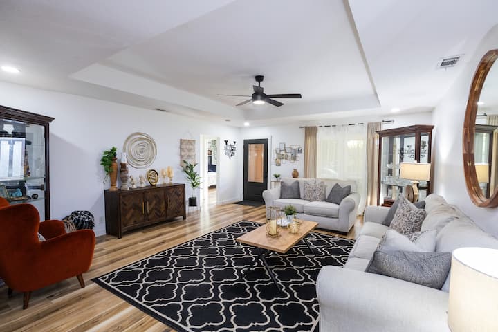 Spacious & Stylish 4br Home | Fifa | Access To Dfw - Carrollton, TX