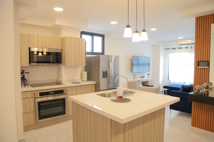 Modern 2-Bedroom Apartment with Stunning City View