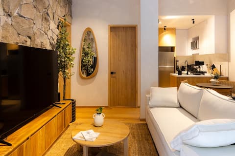 Successful Airbnb property: Private Terrace Retreat · Design · Roma in Roma Sur