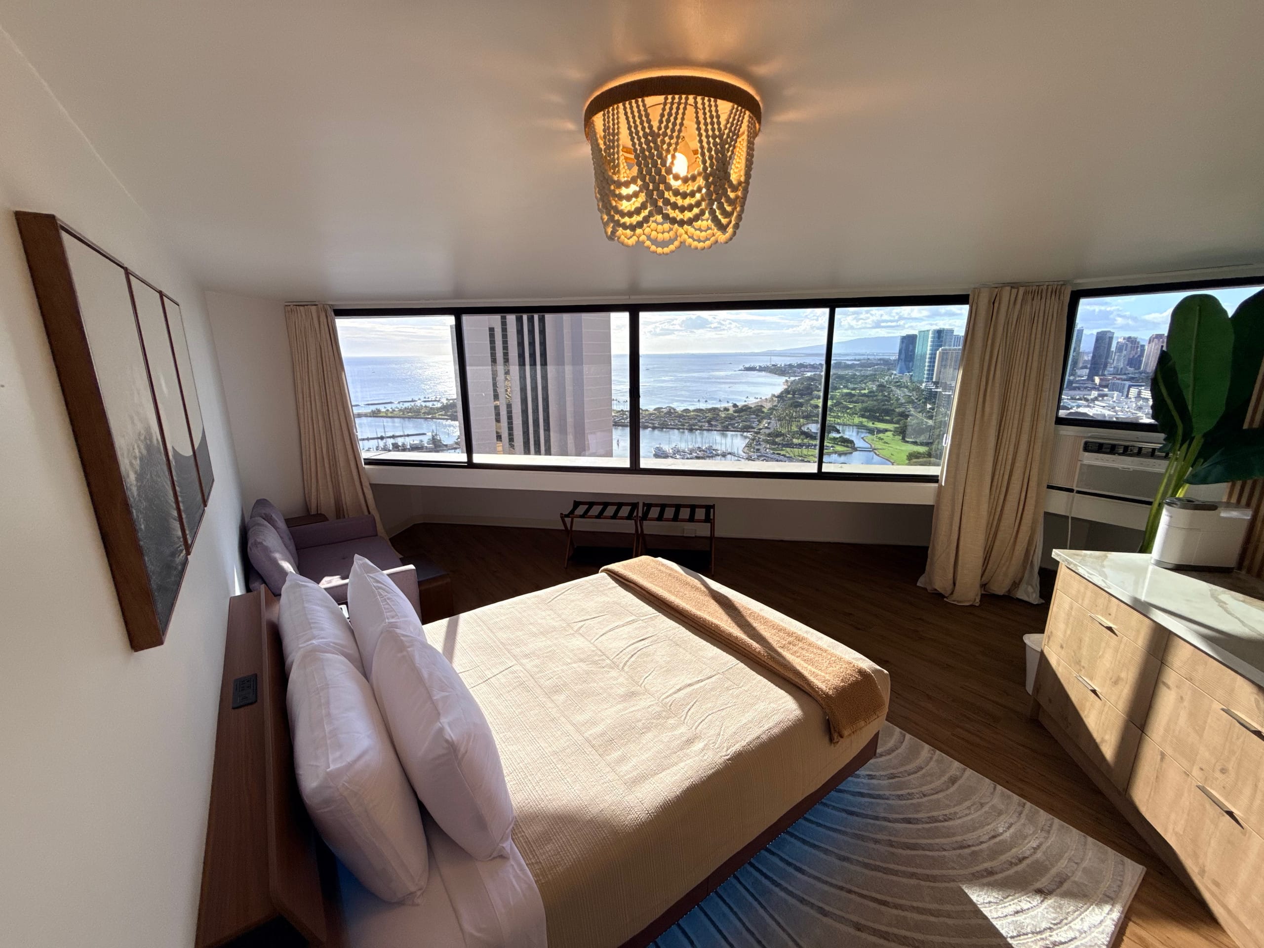 Waikiki Marina Studio w/ Sunset Views - Image 13