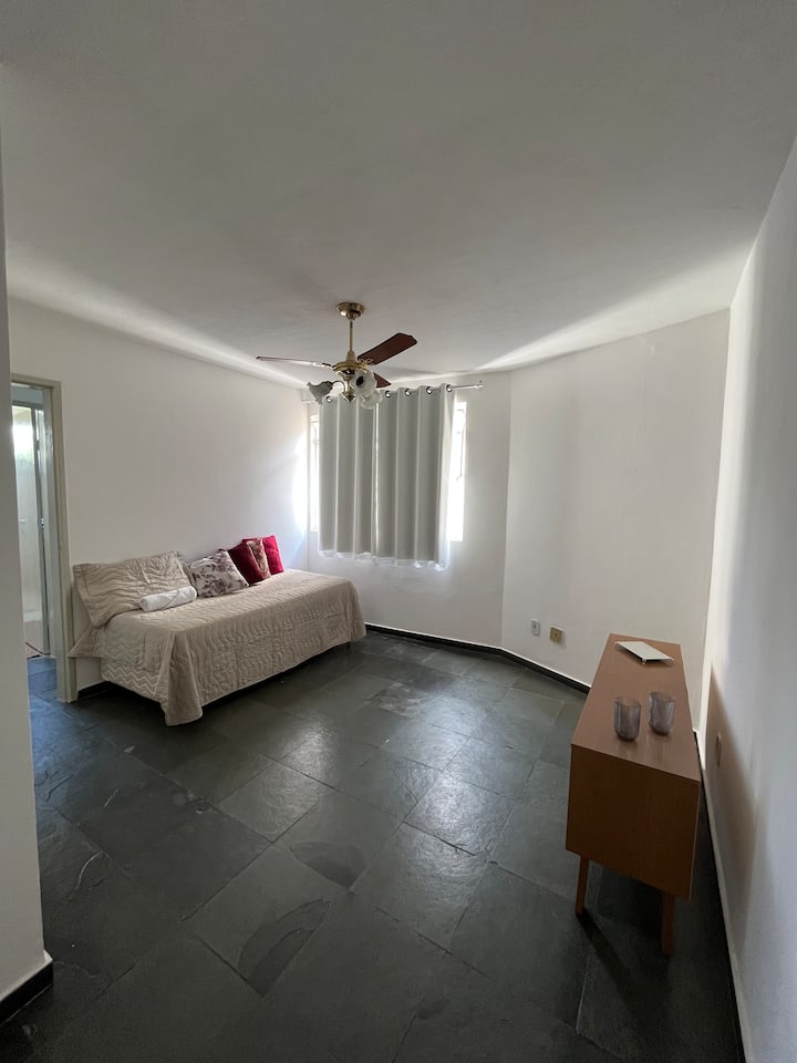 Apartamento Com Garagem Privativa Ilha Dos Araújos - Governador Valadares
