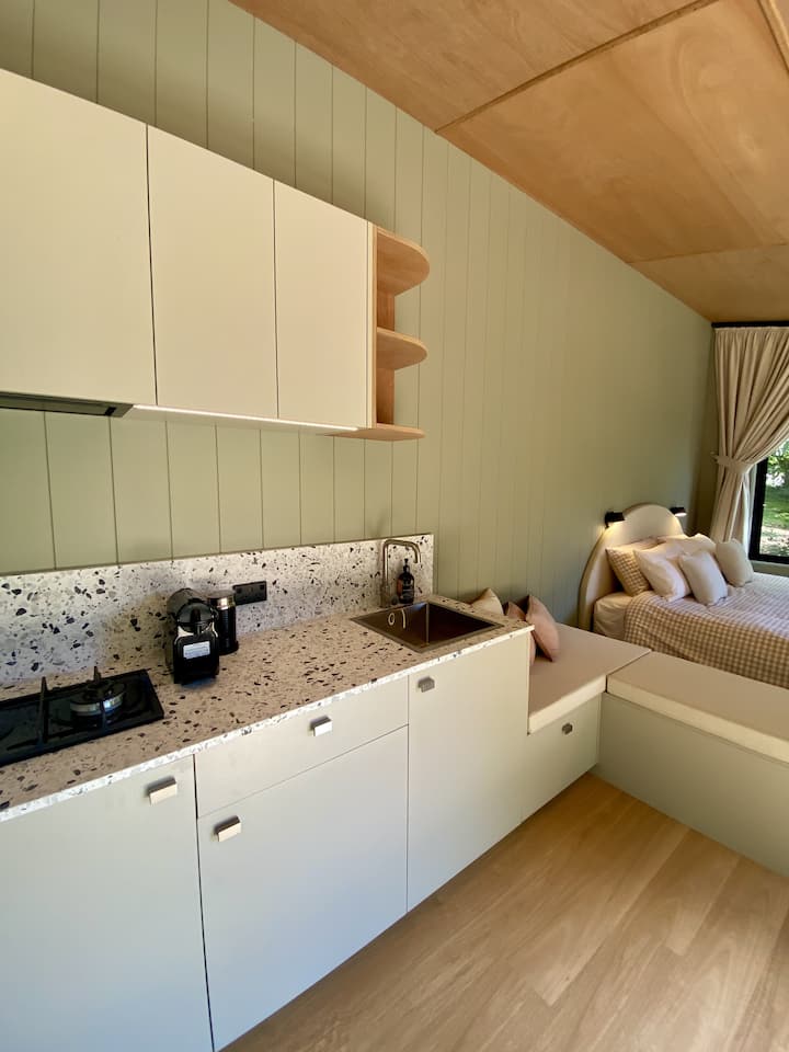 The Flower Sanctuary Tiny Home - Springbrook
