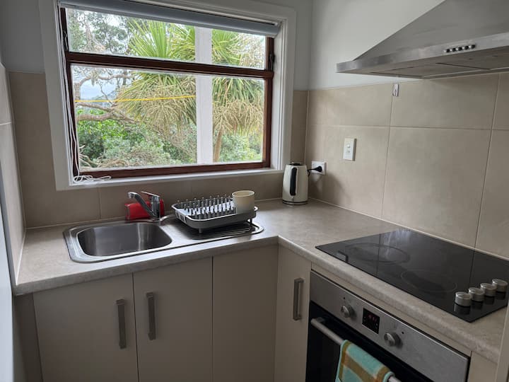 Private, Self-contained Spacious Studio Close Cbd - Wellington