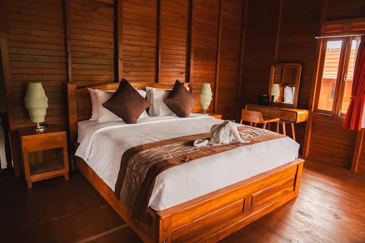 Cozy 1br Wooden Cabin With Jungle View In Munduk - Munduk