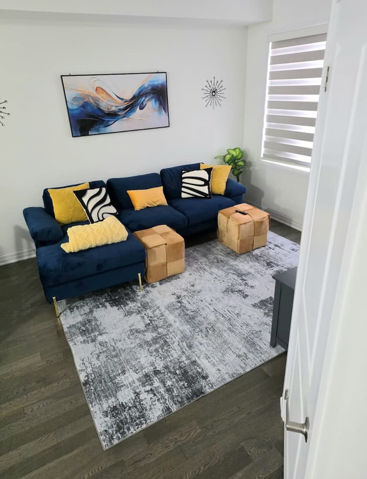 The Radiant Nest. Pristine 3 Brms + Office Space - Brantford, ON