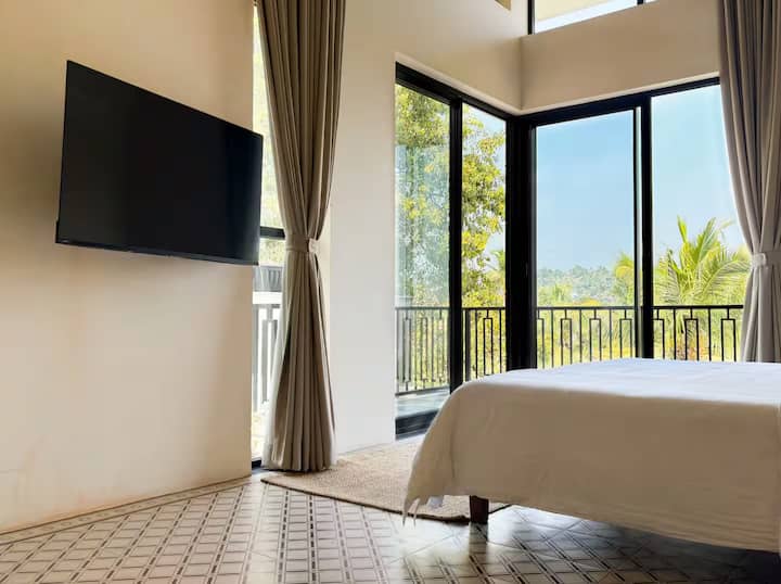 Bedroom 1 image 1