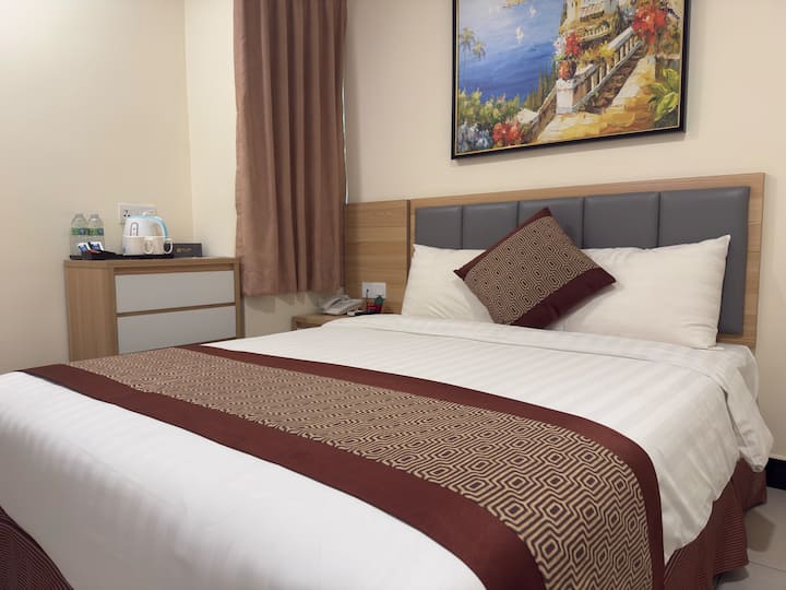 Cozy Stay Near Eg Mall | Deluxe Queen My Inn Hotel - Tuaran